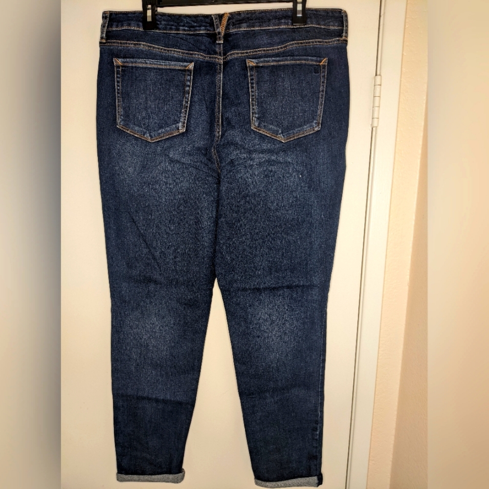 High Rise Jeans - Picture 2 of 3